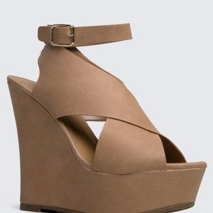 Chelsea Wedge Open Toe Sandal Size 8.5